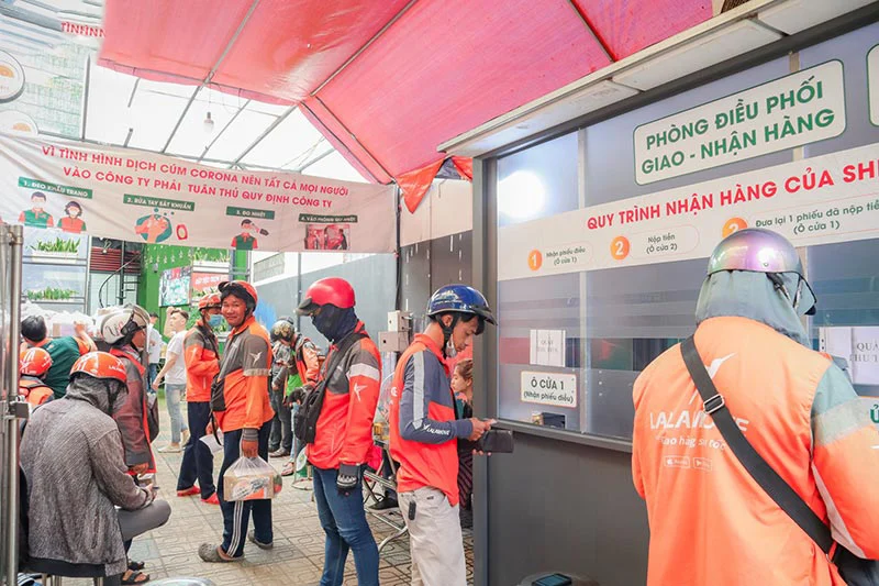 Tiệc trọn gói tận nơi FLYFOOD