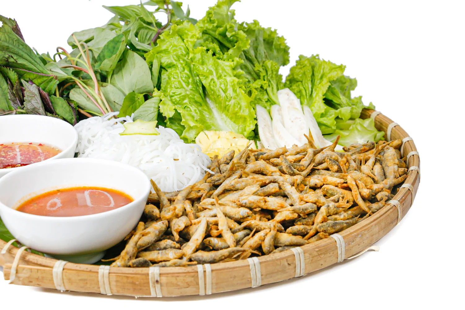 Cá linh chiên giòn cuốn bánh tráng mắm me